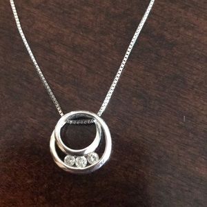 14k white gold & diamond circle necklace